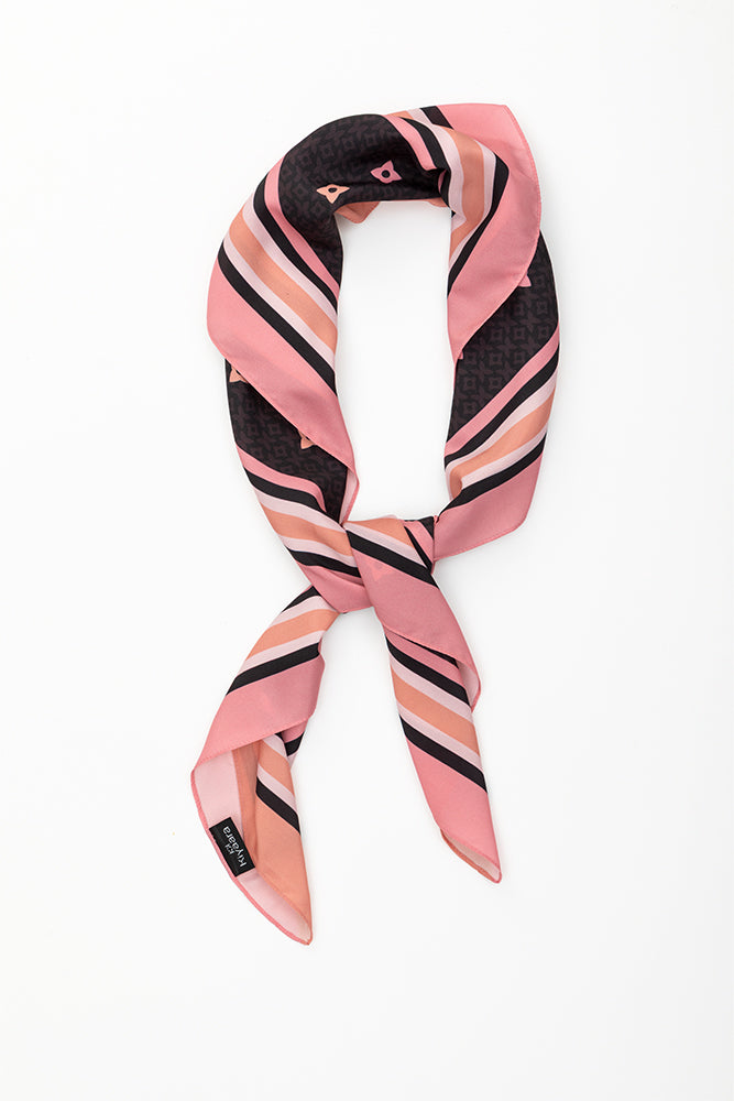 Amaryllis Scarf (36" X 36")