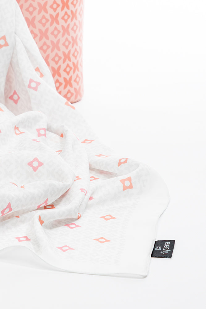 Breeze in Bloom Stole - (24" x 72")