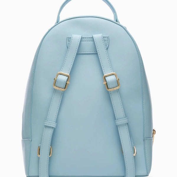 Adjustable shoulder straps and a lightweight build keep it comfortable all day.