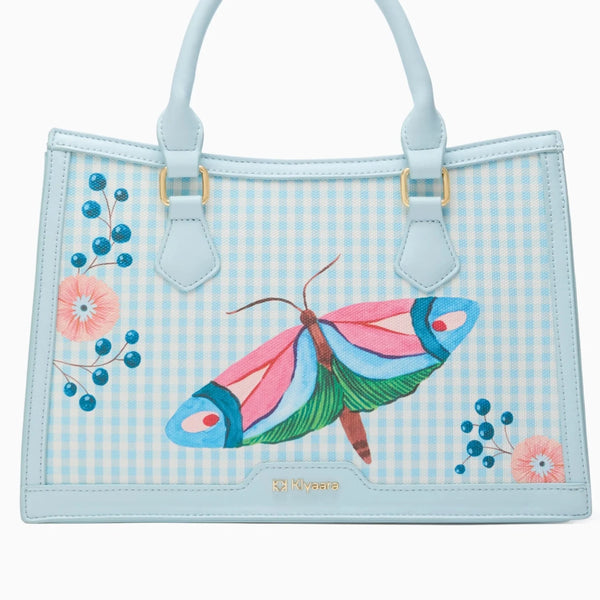 Finished with the richly detailed Farasha artwork for an instant lift to everyday looks.