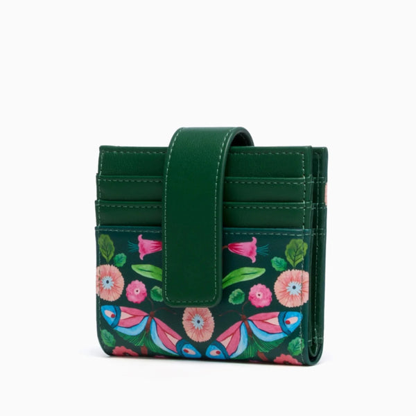 Slim and lightweight, with room for cards, notes and everyday essentials.